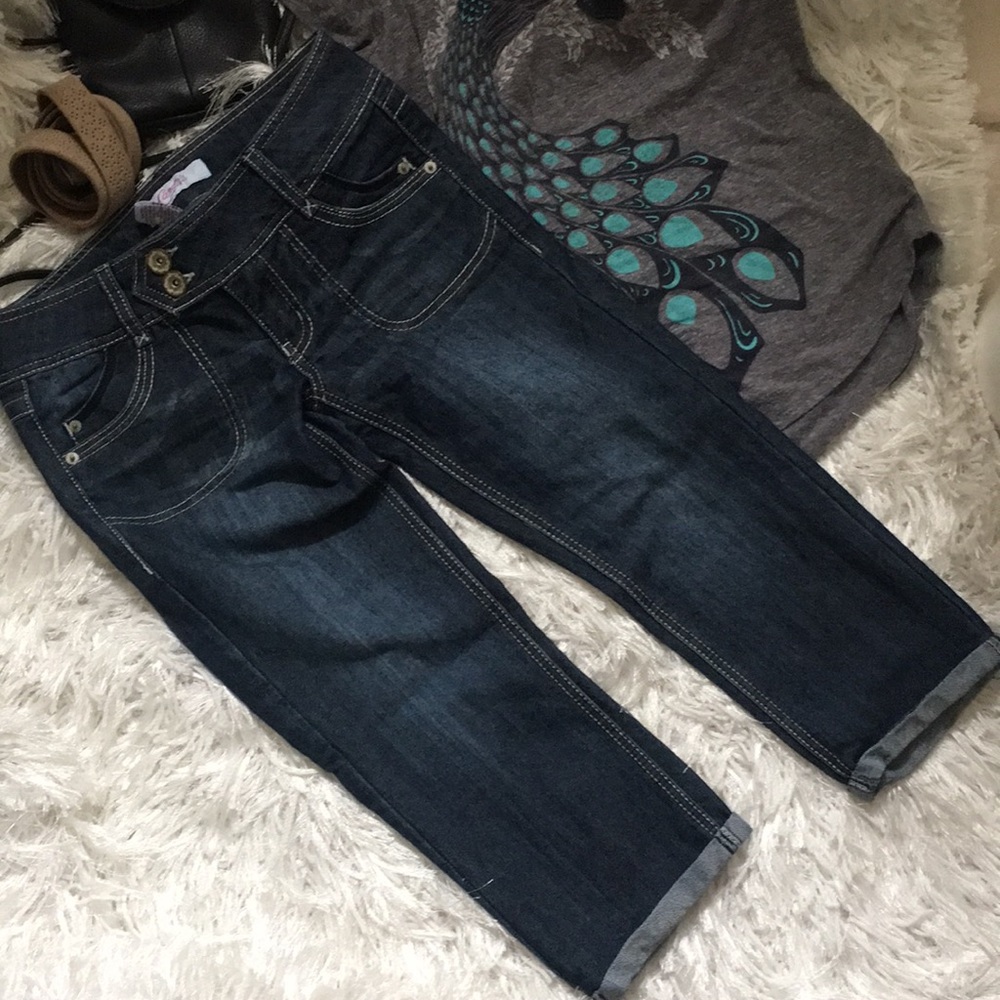 Candie’s Juniors Rolled Cuff Cropped Dark Blue Denim Jean Capris